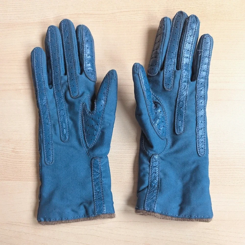 Aris Isotoner Teal Blue Wool Lined Stretch Gloves Leather Detail One Size